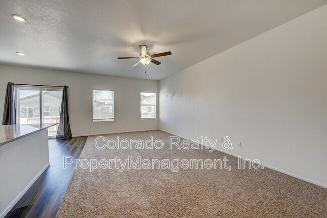 Foto del edificio - 9721 Chalkstone Ln