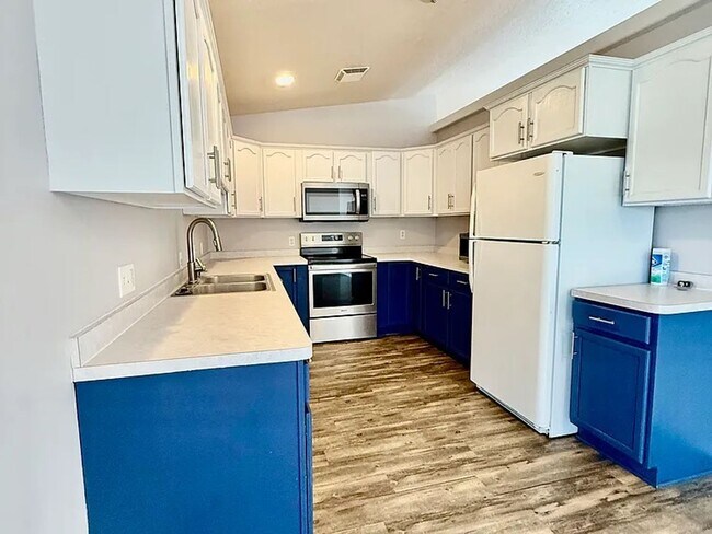 Foto del edificio - 1639 Roy St