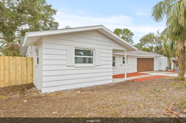 Foto del edificio - Home For Rent in Clearwater Manor!