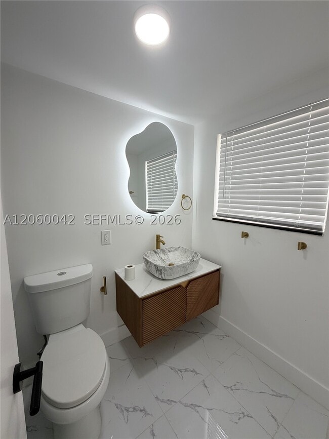 Building Photo - 316 Surfside Blvd