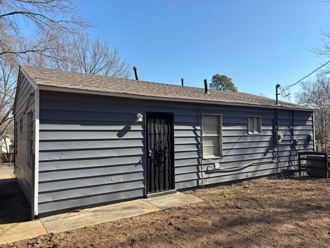 Building Photo - 2551 Dakar Ave