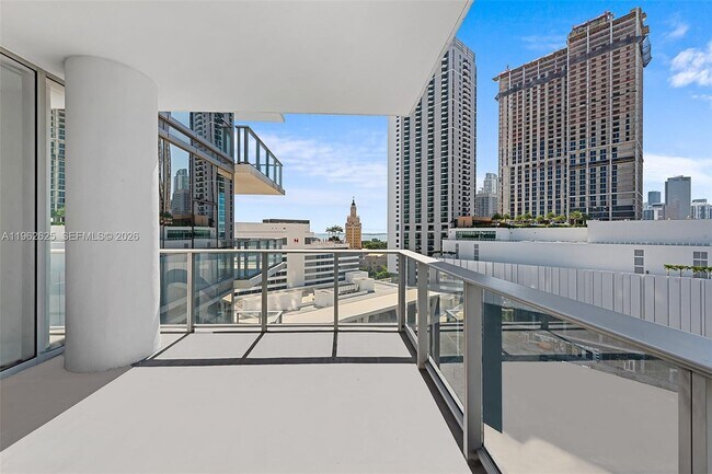 Foto del edificio - 851 NE 1st Ave