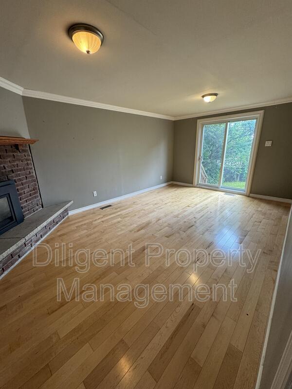 Building Photo - 1326 Hopewell Ave