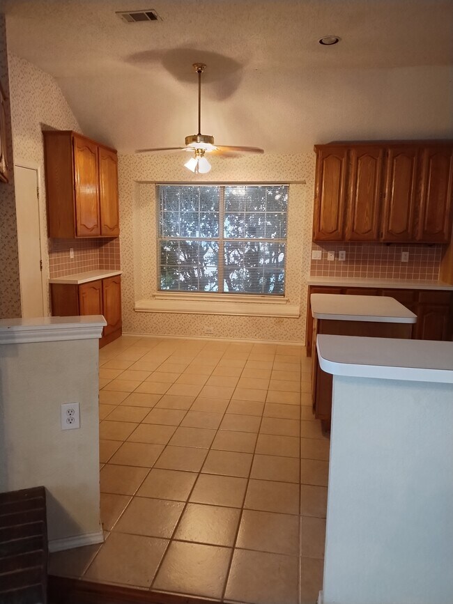 5609 Stonehenge Dr, Richardson, TX 75082 House Rental in Richardson