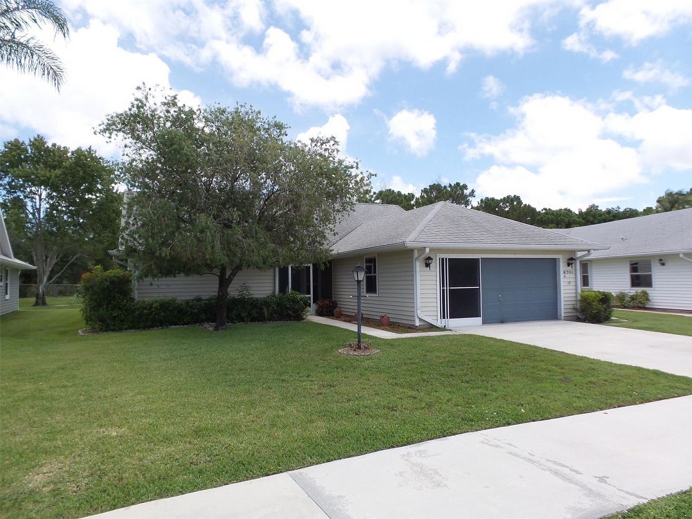 Primary Photo - 6701 SE Lillian Ct
