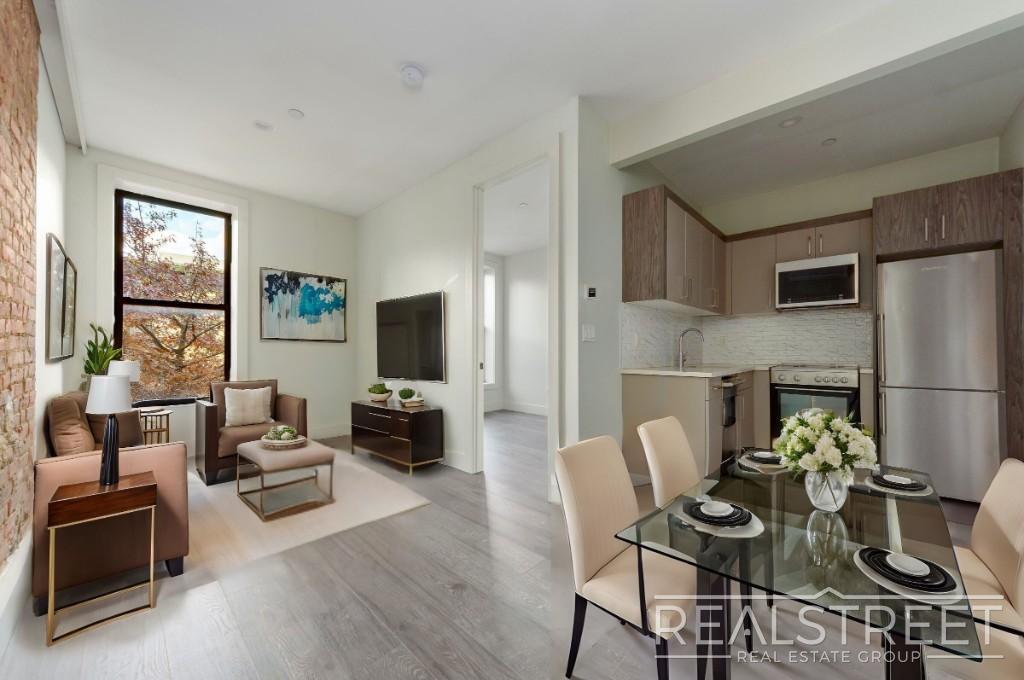 Primary Photo - Stunning New Bright 1 Bed w Full Amenities