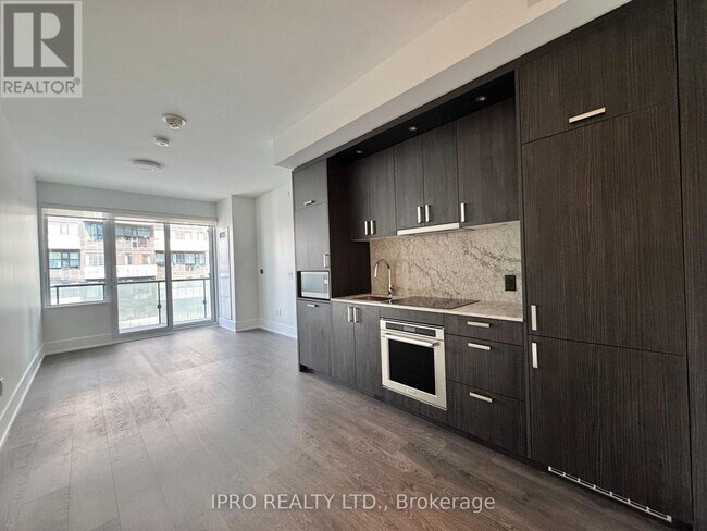 Photo du bâtiment - 480-1480 Front St W