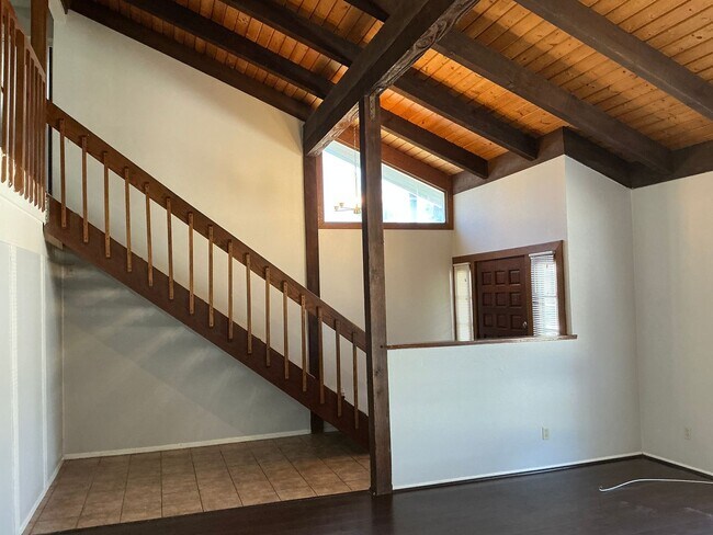 Foto del edificio - Grand (404) / E. Culver Ave (228)