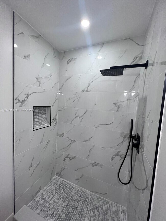 Foto del edificio - 16147 SW 66th Terrace