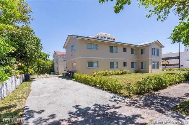 Building Photo - 2882 S Le Jeune Rd