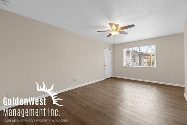 Building Photo - Charming 2Bdm 2Ba Single-Level Apartment in Phoenix – Move In Special!