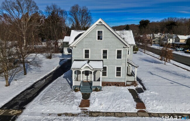 Foto del edificio - 24 Fairview St