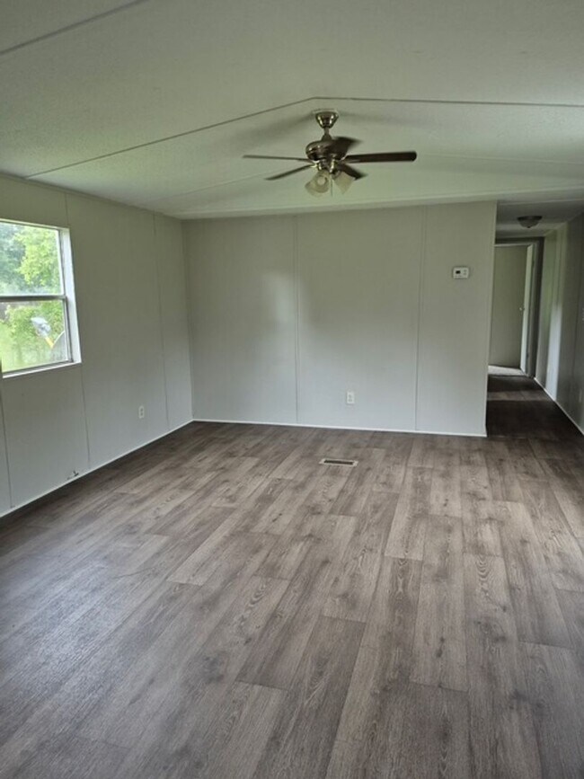 Foto del edificio - 3456 Auburn Rd