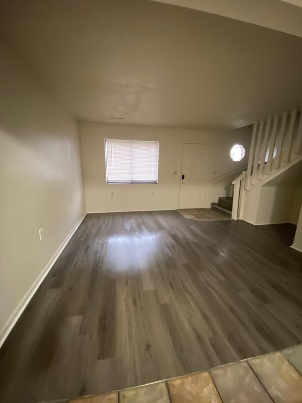 Building Photo - 101 Swan Dr