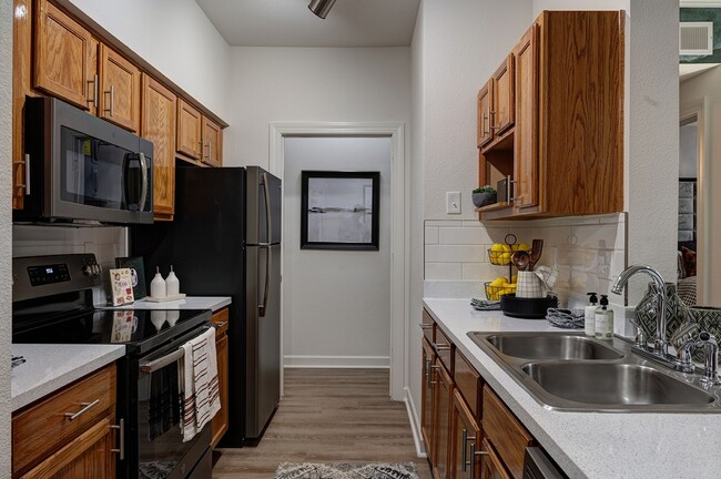 Fully Equipped Kitchen - Boulevard at Deer Park