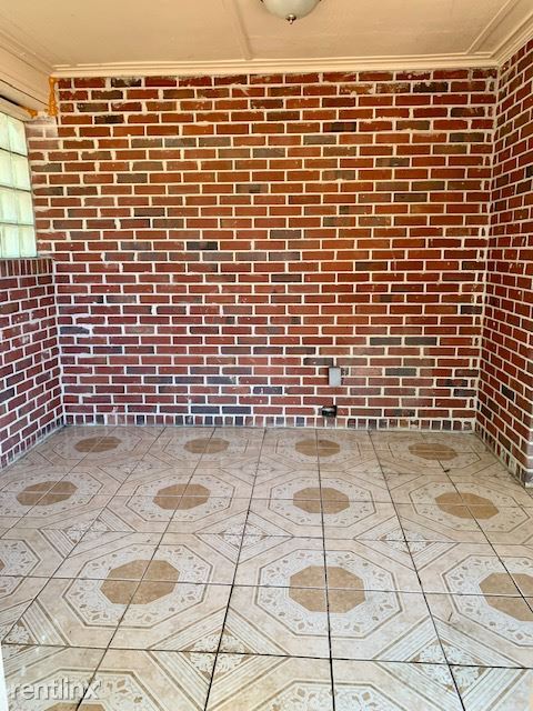 Foto del edificio - 3 br, 1 bath House - 5066 Park Aveenue