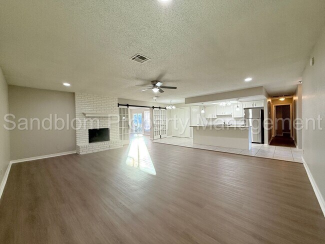 Foto del edificio - For Lease | Broken Arrow | Available Now!