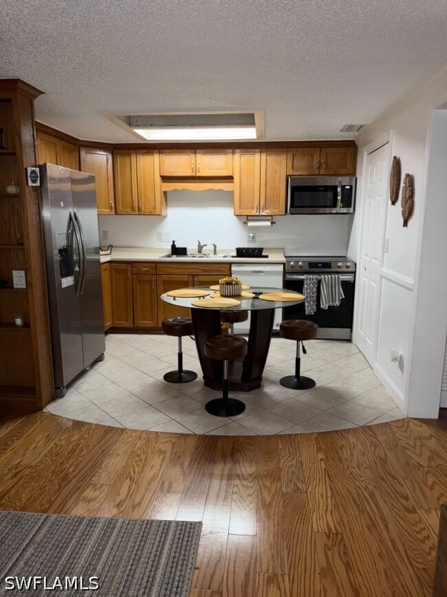 Foto del edificio - 5395 Treetops Dr