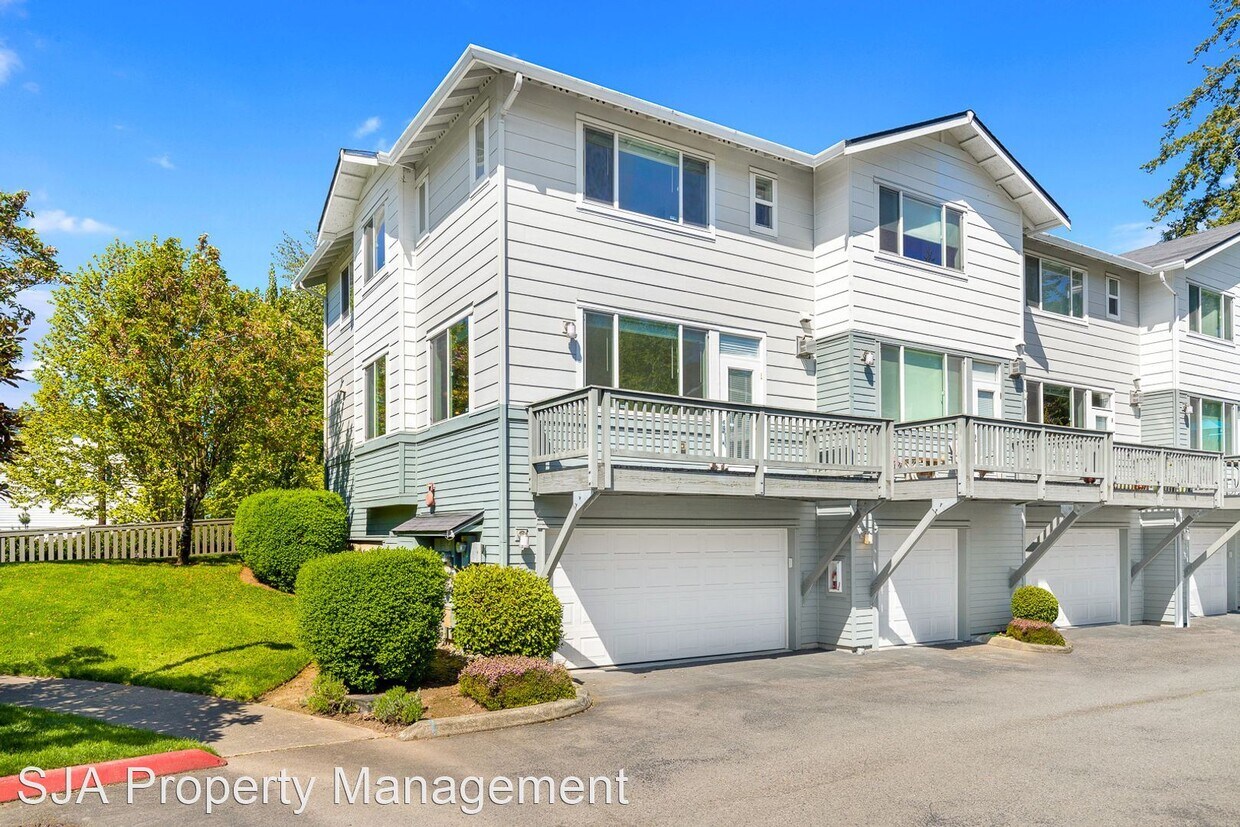 Foto principal - 2 br, 2.5 bath House - 10902 Slater Ave NE