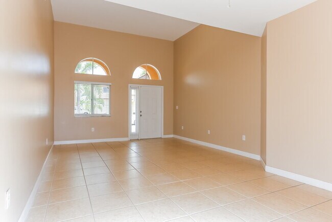Building Photo - 1241 NE 41st Pl