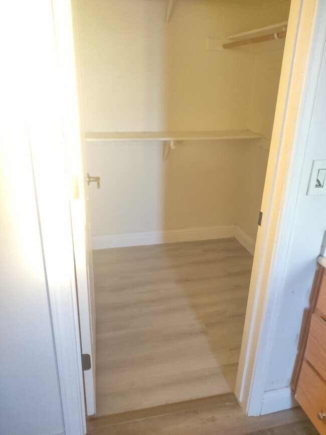 Foto del edificio - 3013 Collingham Ct