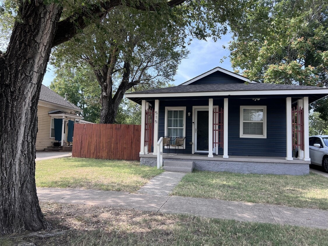 Photo - 515 E Main St (Norman, OK)