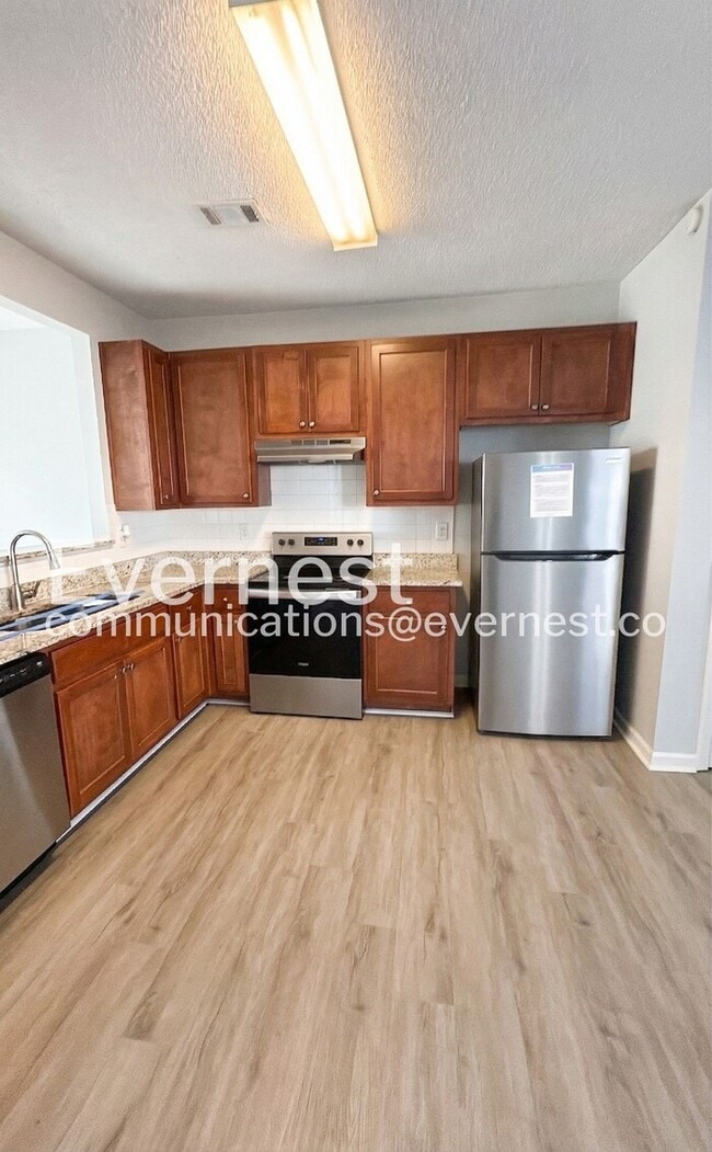 Building Photo - 8610 Thomas Ln