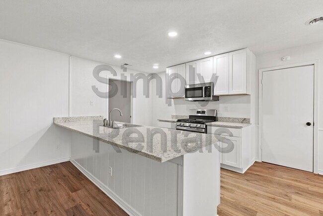 Building Photo - 3 Timberside Dr