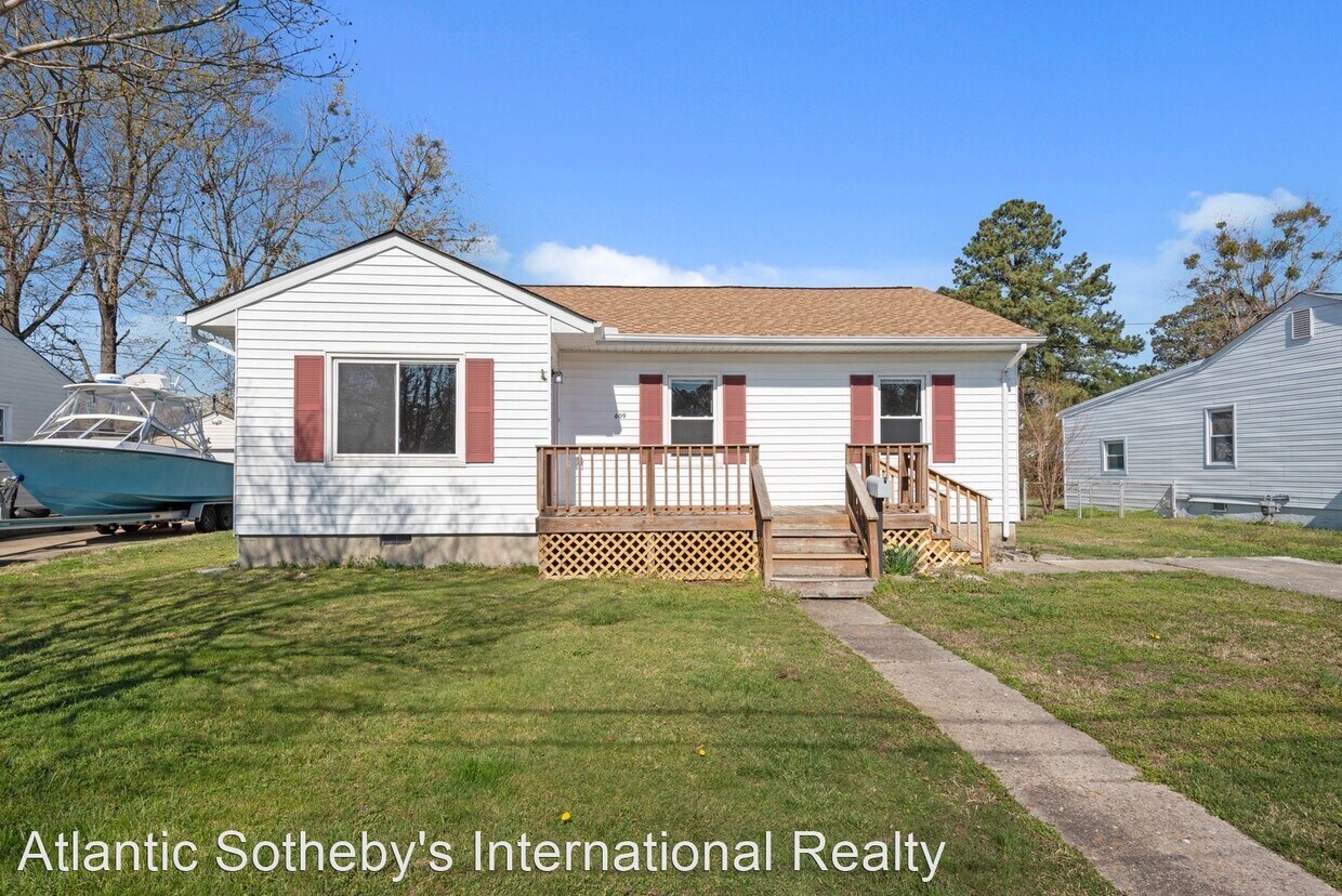 Foto principal - 3 br, 1 bath House - 609 Woodfin Road