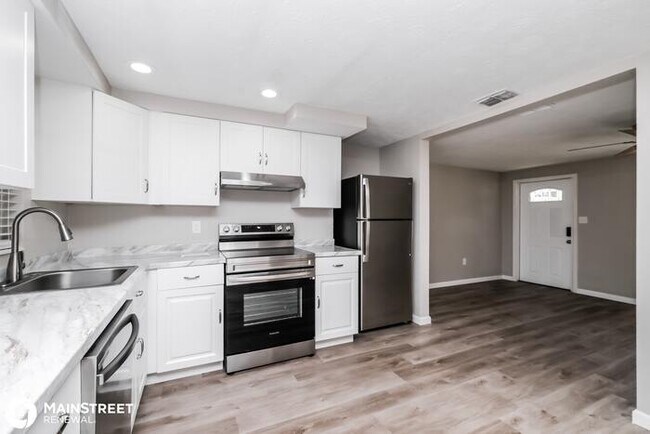 Building Photo - 7323 CYPRESS DR, NEW PORT RICHEY, FL 34653