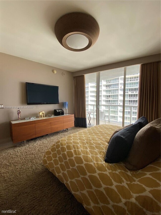 Foto del edificio - 1 br, 1 bath Condo - 495 Brickell Ave Apt ...