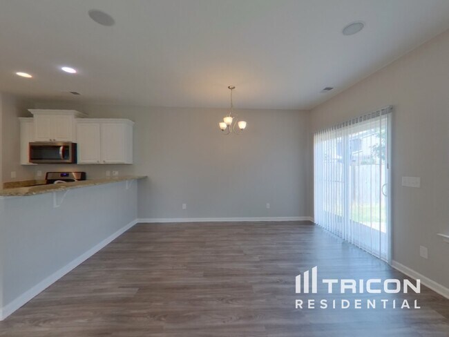 Building Photo - 740 Helmsman Ln