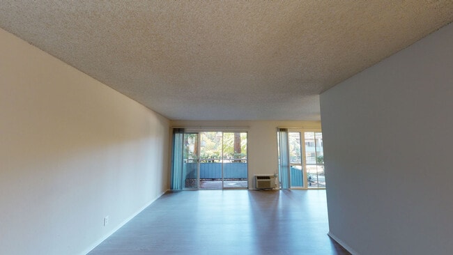 Interior Photo - Marina Playa