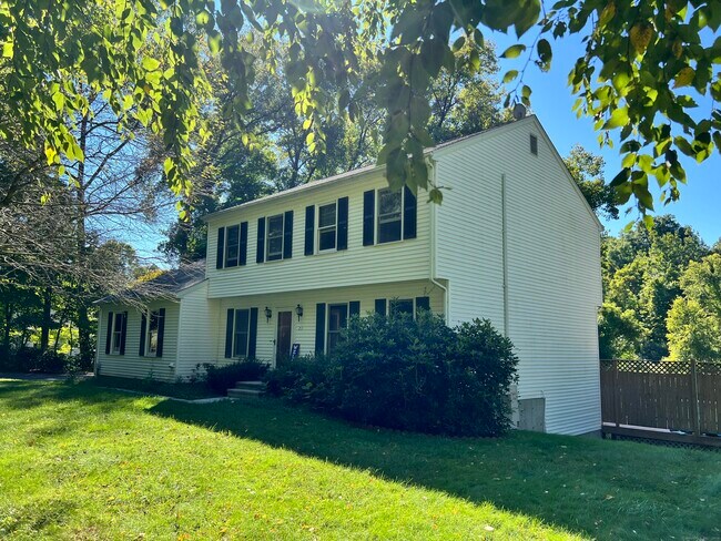 Building Photo - 23 Taylor Rd