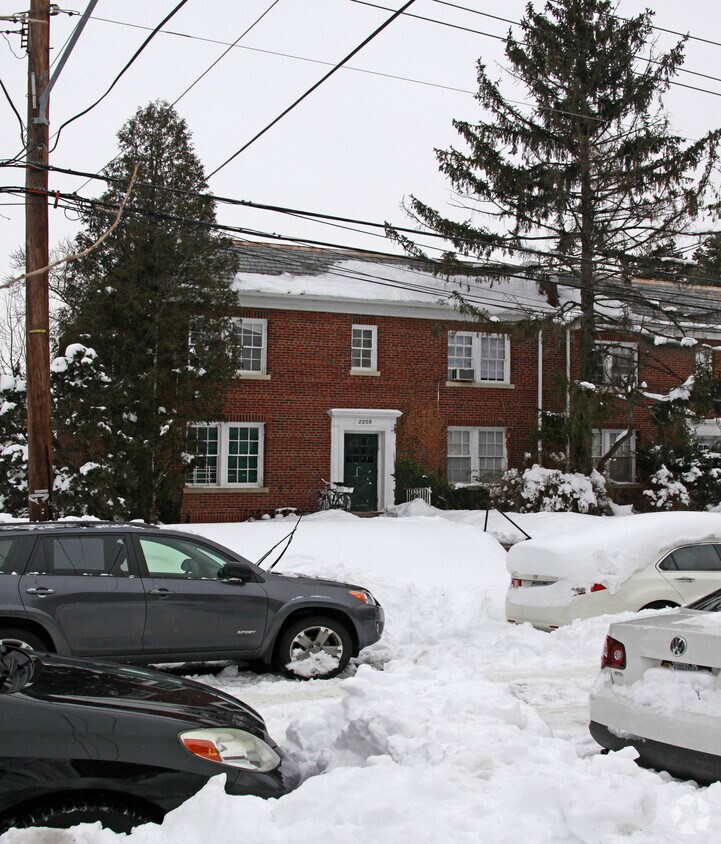 Building Photo - 2205 40th Pl NW