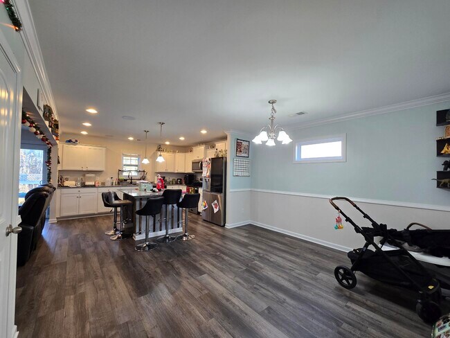 Foto del edificio - 335 Niblick Dr