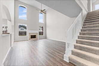 Building Photo - 16927 Terrace Park Dr