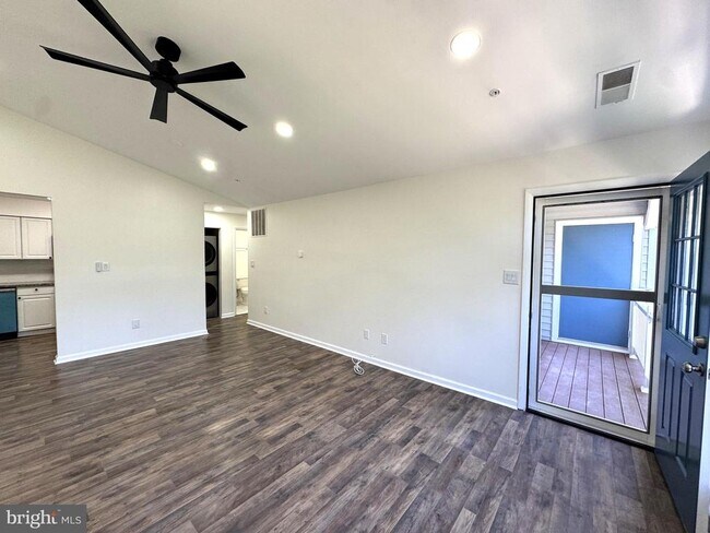 Building Photo - 8704 Cumbria Ct
