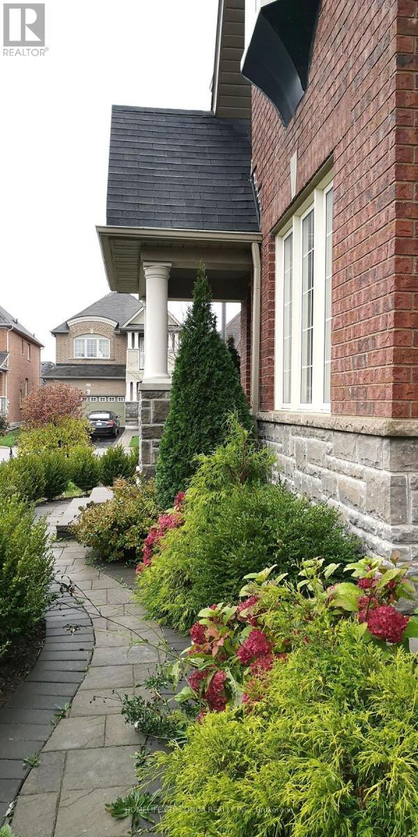 Building Photo - 164 Emma Broadbent Ct