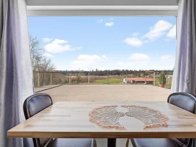 Foto del edificio - 3800 Kings Valley Rd