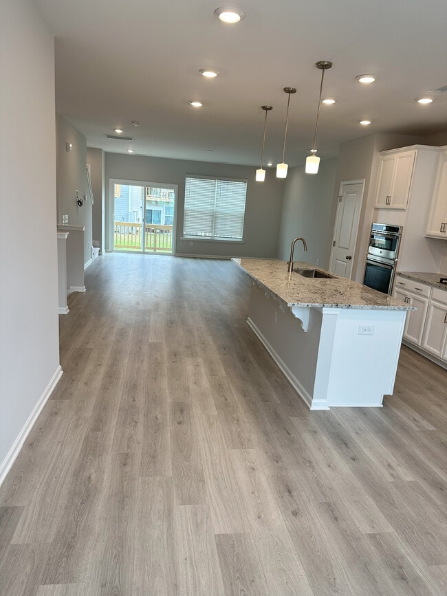 Building Photo - Room in Townhome on Austin Falls Sta