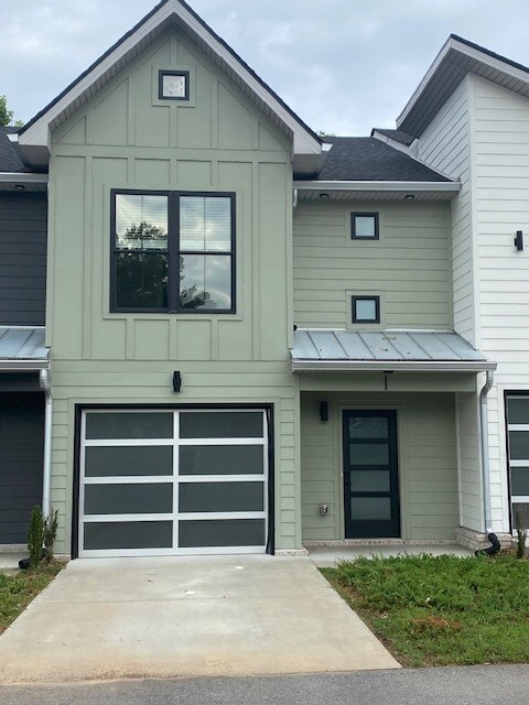 Foto principal - 117 Old Excell Rd