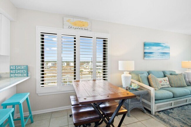 Foto del edificio - 427 E Beach Blvd