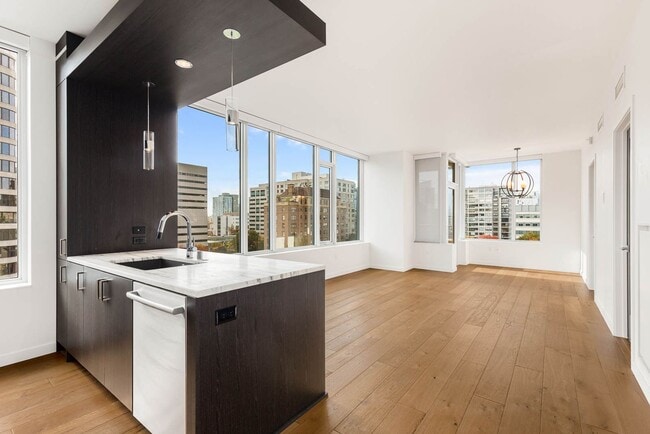 Foto del edificio - 1321 Seneca St