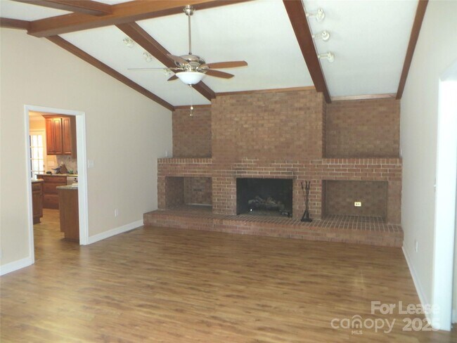 Foto del edificio - 1610 Andover St NW