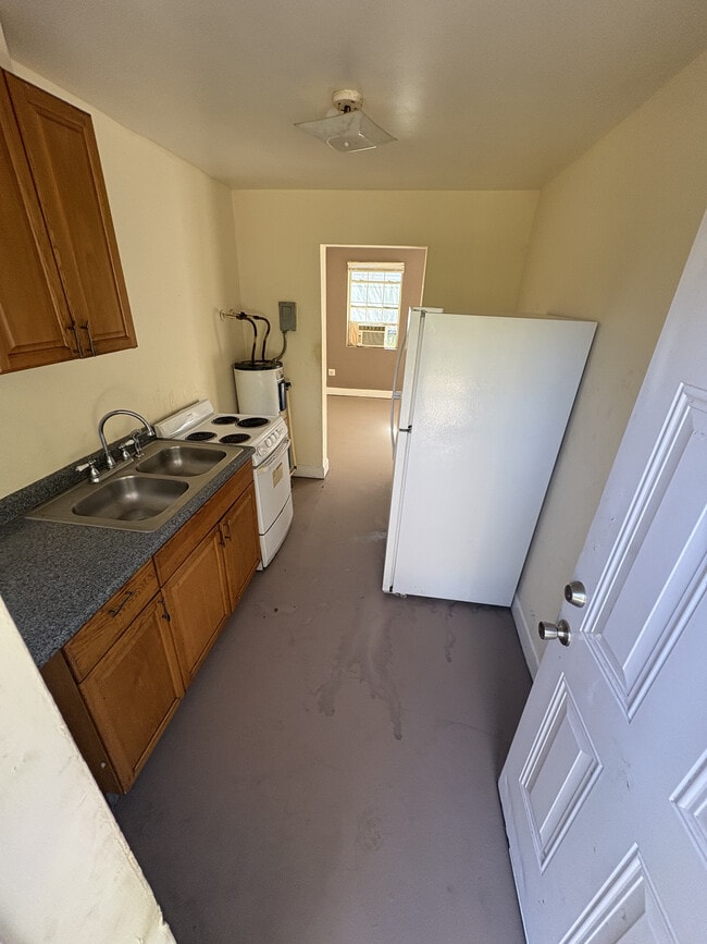 Building Photo - Pursley Court Apartments