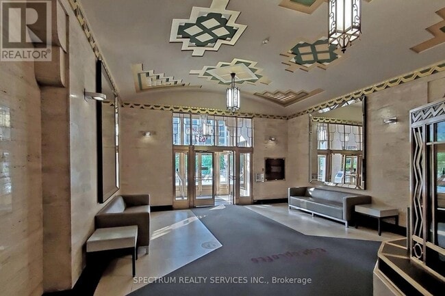 Building Photo - 637 Lake Shore Blvd W
