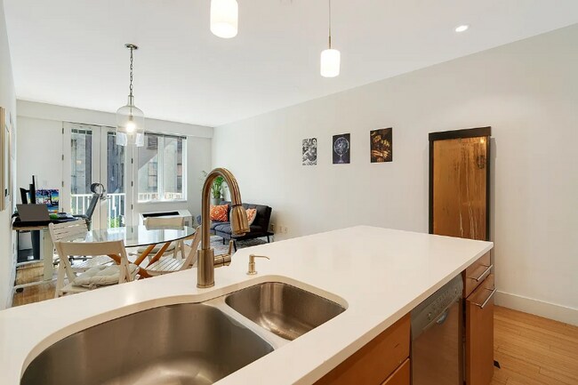 Foto del edificio - 346 E 119th St