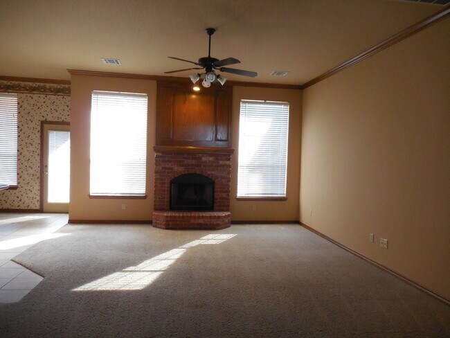 Sala de estar - 8420 NW 106th St