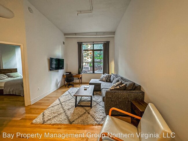 Building Photo - 1 br, 1 bath House - 2220 Fairfax Dr #106
